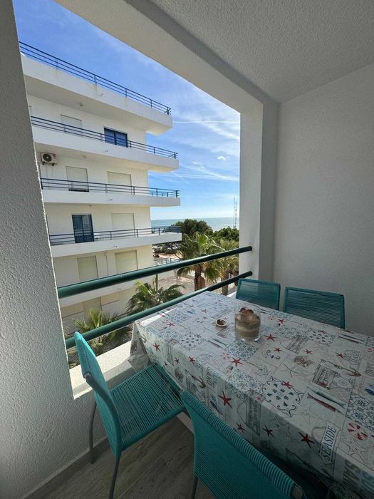 CONDOMÍNIO PRIVADO-PISCINA FRENTE PRAIA