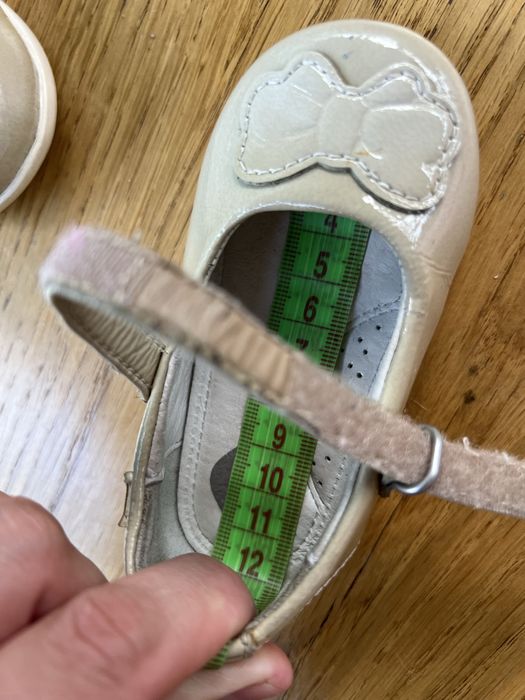 Взуття для дівчинки 19 р туфлі