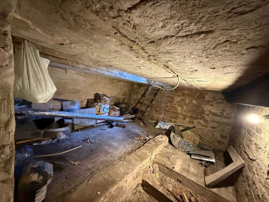 Гараж поряд з ЖК "Європейський" (Боженко)