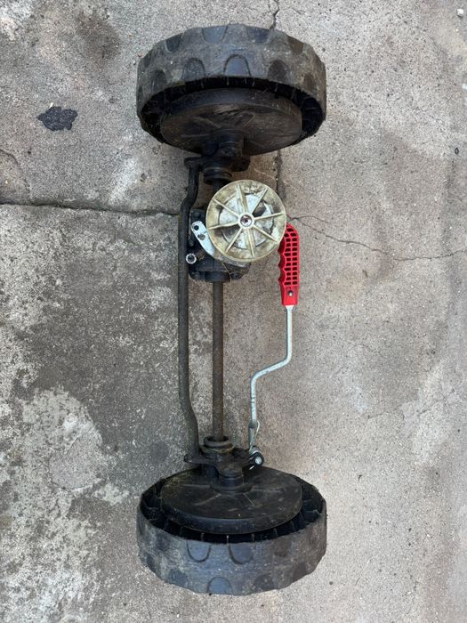 Naped przekladnia napedu kosiarki spalinowej nac os tylna z kolkami