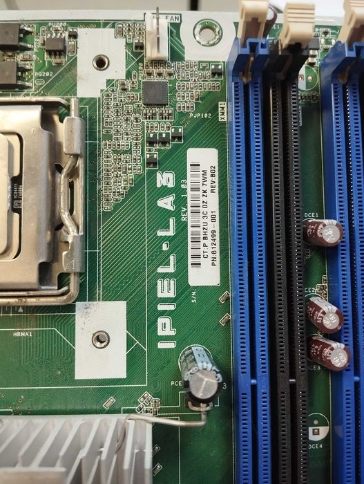 Дві несправні Материнські плати ipiel-la3 , процессори E5700
