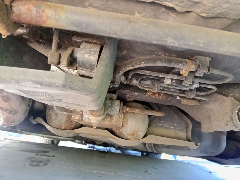 Rozdzielacz zawór zawieszenia hydraulicznego tył Citroen C5 x7 III