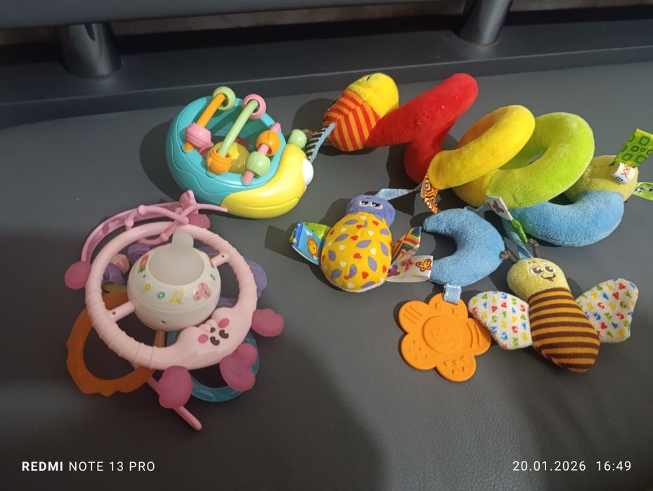 Іграшки для малюків