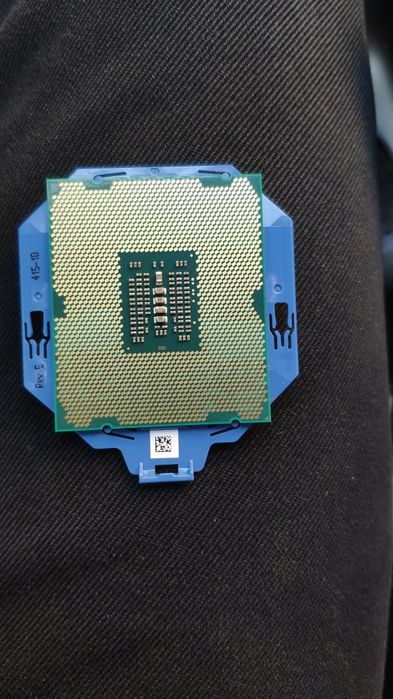Процессор Intel XEON 6 Core E5-2620 V2 2.10 GHz/15M (SR1AN)