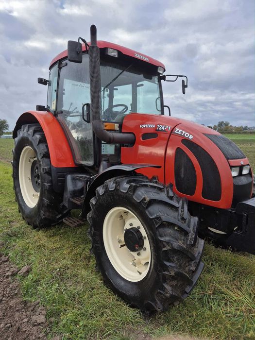 Zetor Forterra 12441 (John Deere Massey Ferguson Case Fendt)