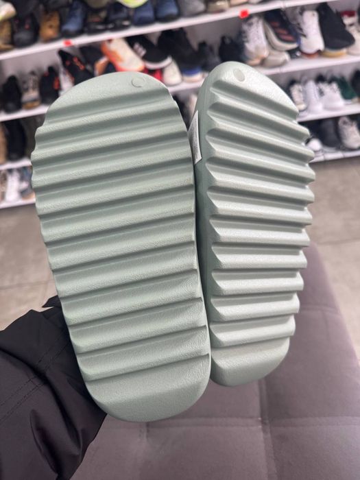 ОРИГІНАЛ 100% Тапочки Adidas Yeezy Slides Grey ID5480 43