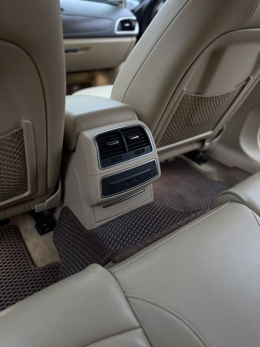 Автомобіль Audi6 C7