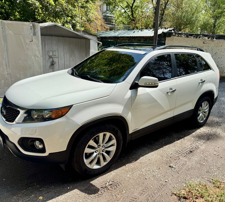 Продам KIA SORENTO 2.2d