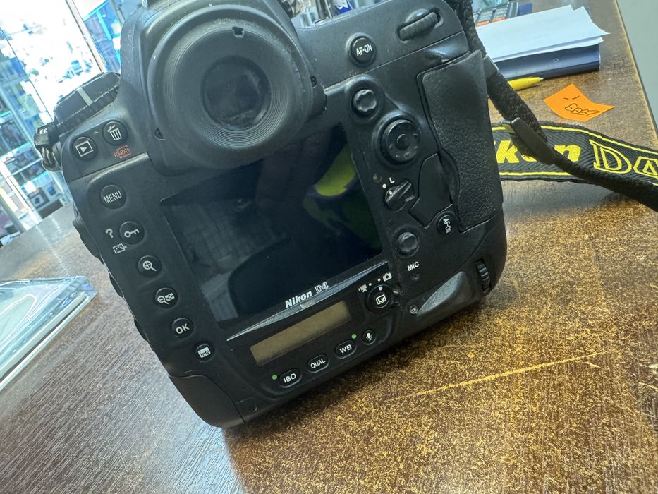 777/ Nikon D4  BODY okazja