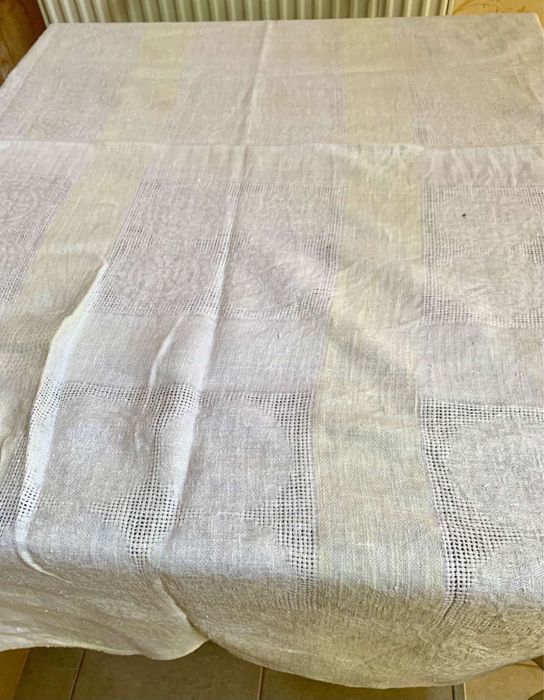 Скатертини різні