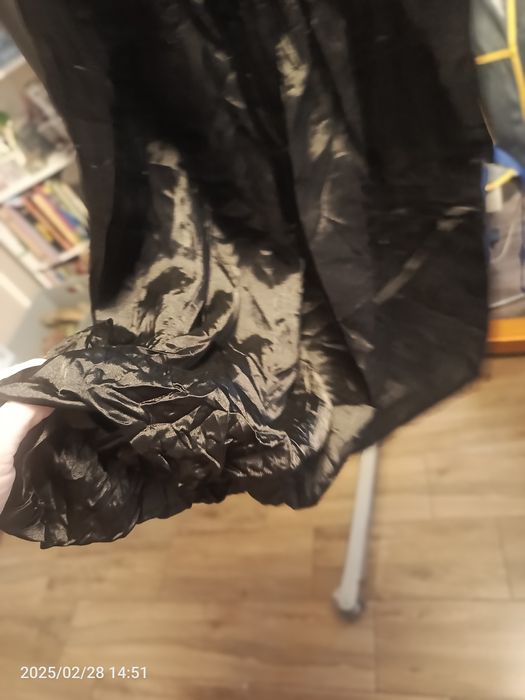 Czarna sukienka tunika połysk koronka