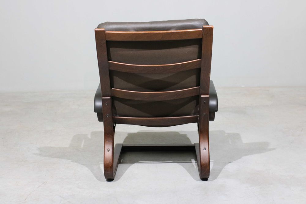 Poltrona Oddvin Rykken em couro | Furniture Design