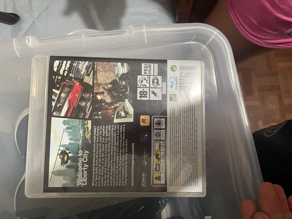 Jogo GTA quatro pouco usado em bom estado