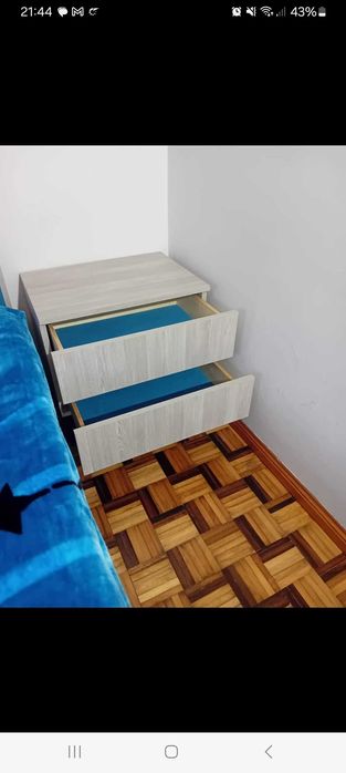 Cama ,mesa cabeceira,puff