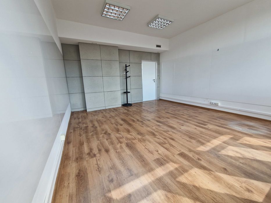 Świetna lokalizacja, ul. Lea, Biuro + Parking