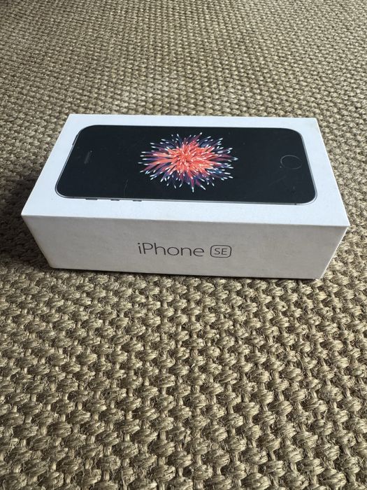 Iphone SE usado em bom estado, com caixa.