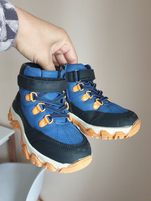 Buty zimowe r. 26