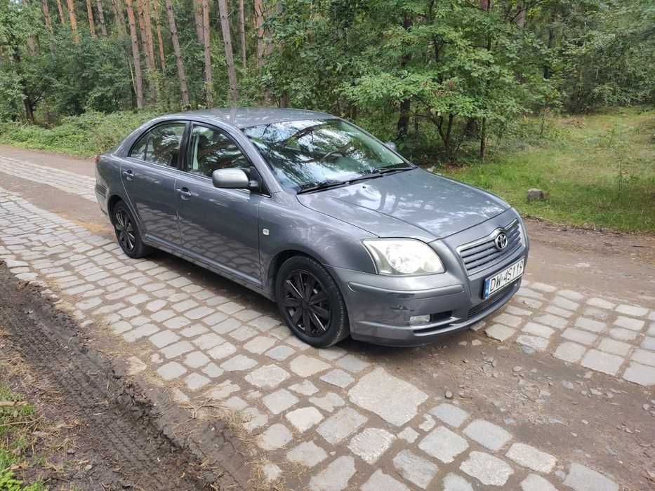 Toyota Avensis 2005 rok 1.8 benzyna
