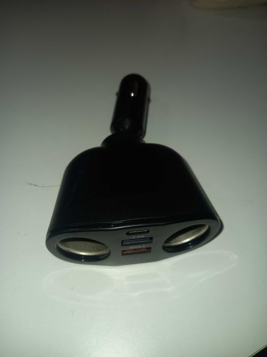 Розгалужувач в авто, usb