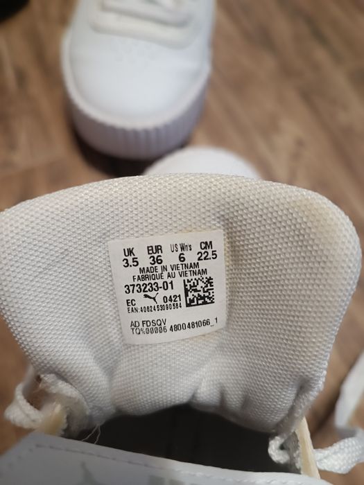 Кросівки жіночі 36 р.