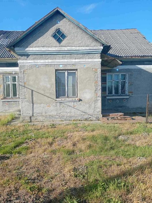 Продаж цегляного будинку с. Рогізно