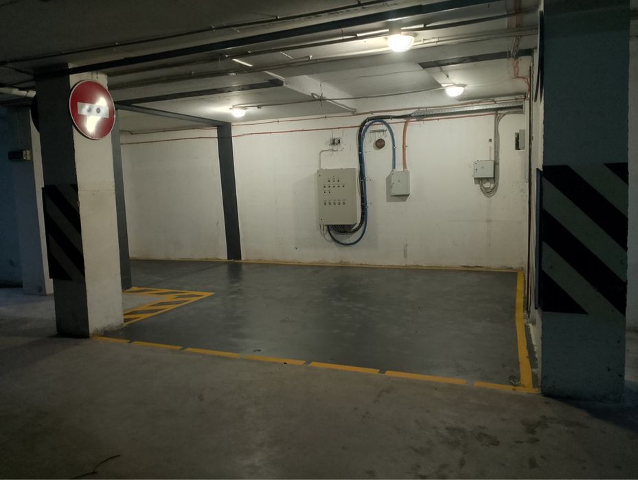 Продаж подвійного паркомісця в підземному паркінгу БЕЗ КОМІСІЇ