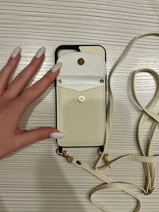 Продам чехол на Iphone 14