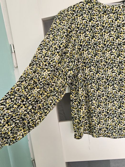 Bluzka w kwiaty bufiaste rękawy S 36 H&M wiskoza