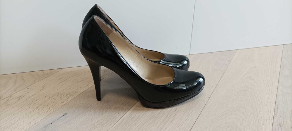 Lakierowane szpilki Ryłko rozmiar 37