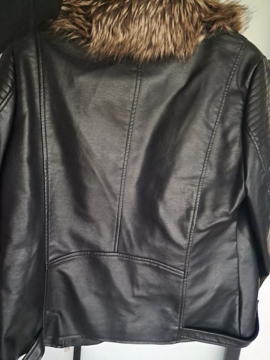 Ramoneska z ekoskóry z kołnierzem