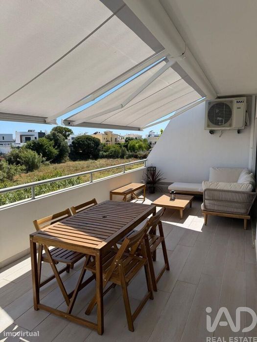 Apartamento T3 em Quelfes de 121 m2