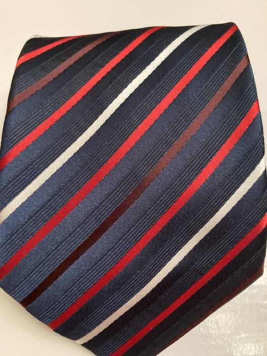 Продаю новые  фирменные галстуки, Отличного качества, и бренда.