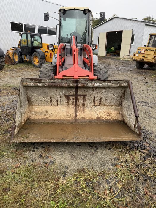 Продається фронтальний навантажувач ATLAS 75S 2006 року