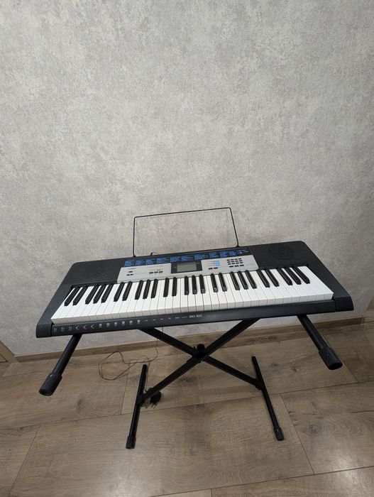 Синтезатор Casio