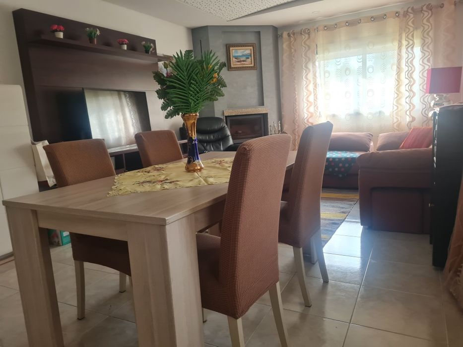 T3 com terraço e garagem box em valongo