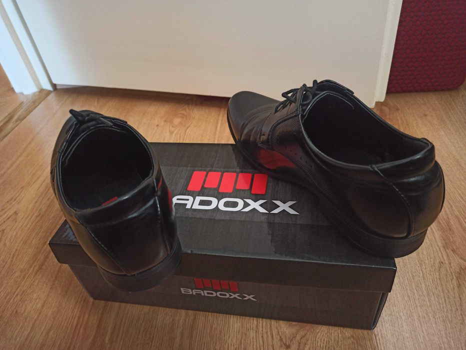 Buty pantofle, komunijne rozmiar 38