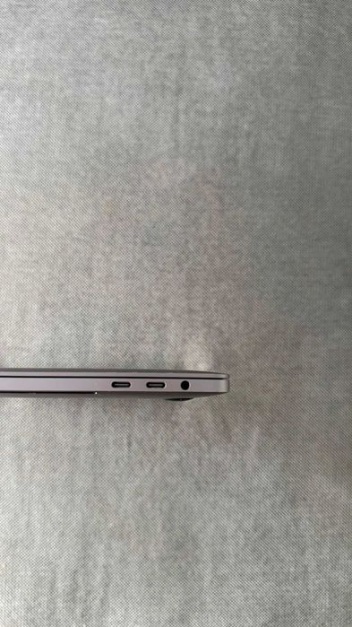 Macbook Pro 2019 i5 16gb 512gb