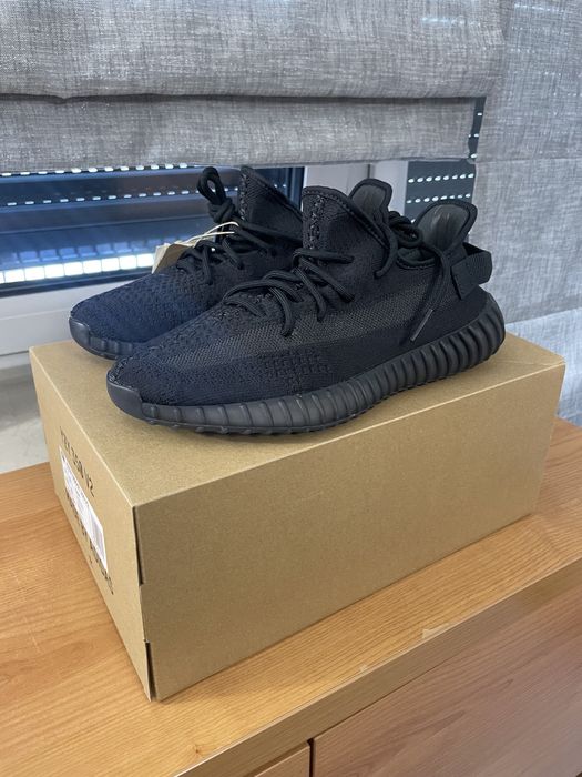 Adidas Yeezy 350 V2 onyx 42 2/3 NOWE!