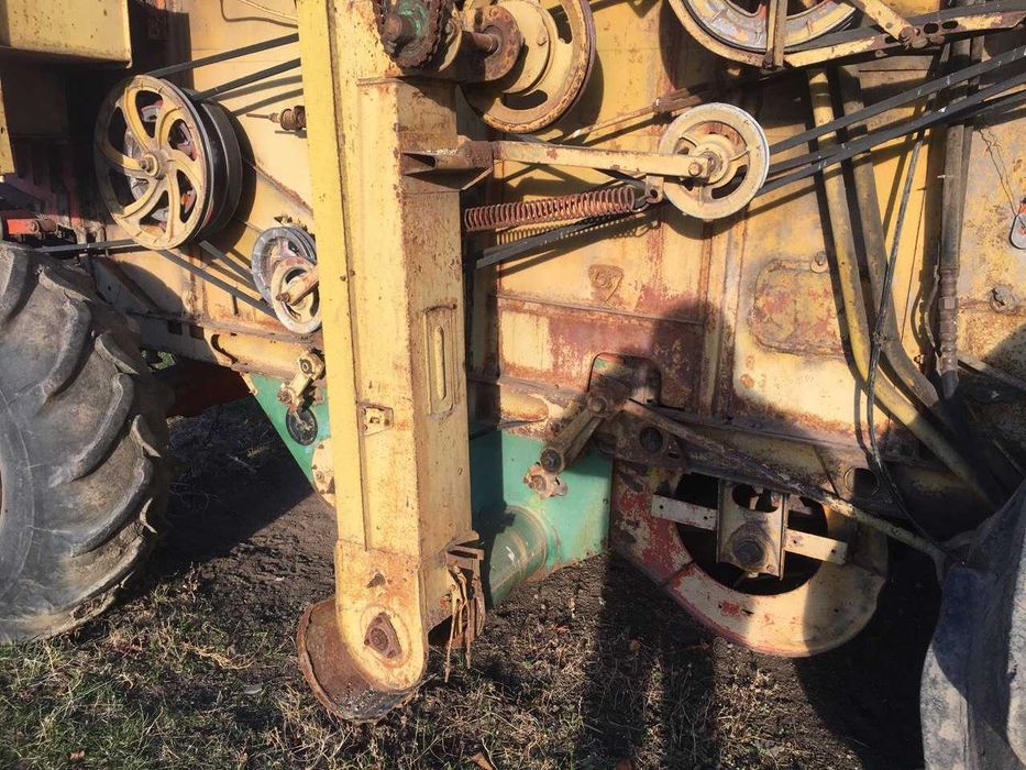 Комбайн ДОН 1500