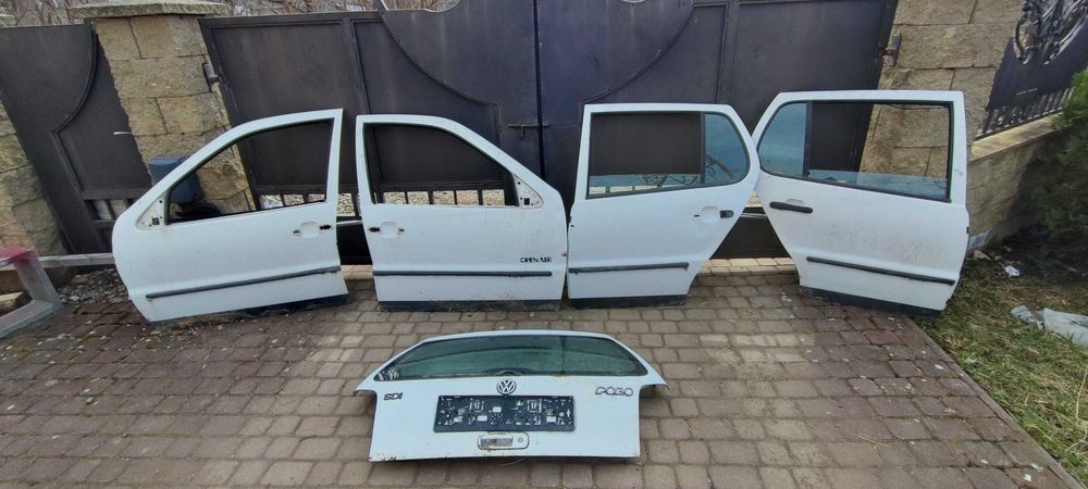 Фонарі задні Фольксваген поло 1994-2002ртакож інші запчастини на фото