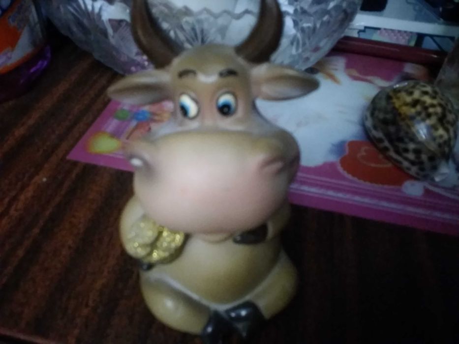 Отдам сувениры разные