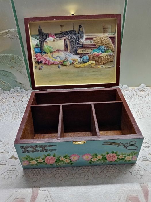 Велика скринька для рукоділля