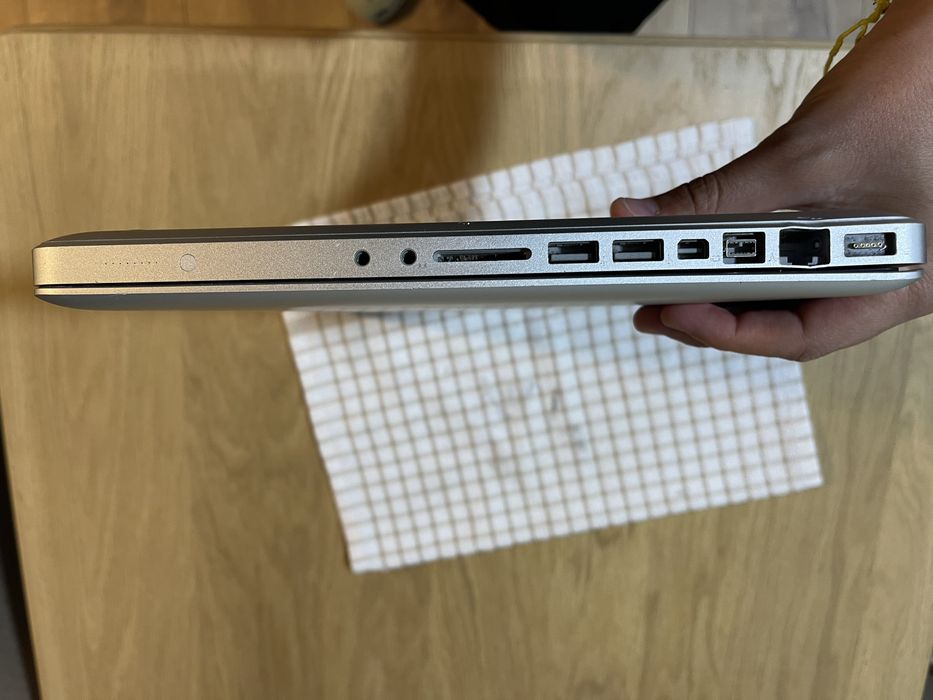 Macbook Pro 15 - 8gb 1tb