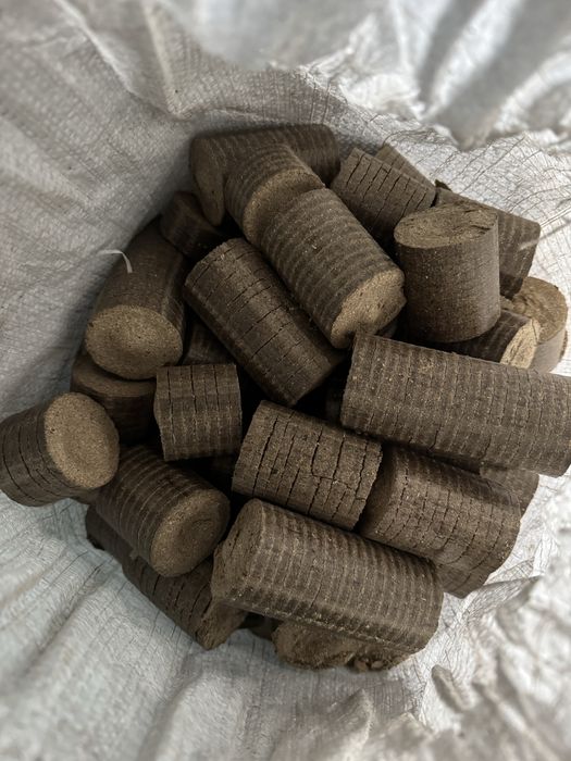 Брикет соняшник Торфобрикет Паливний брикет  Доставка від 1т !!!