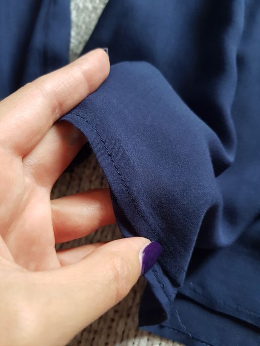 Reserved bluzka z koronką M długi rękaw jesienna granatowa dobry materiał wiskoza v-neck