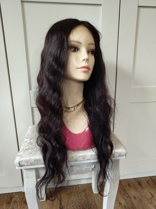 Piękna peruka naturalna lace front.