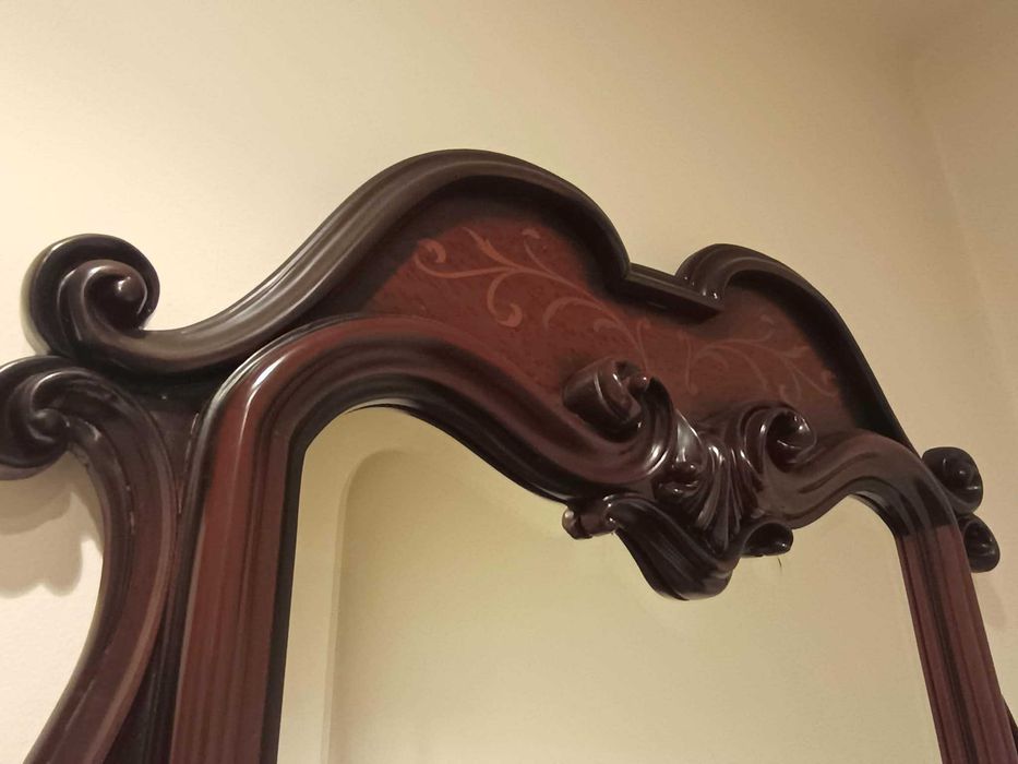 Móvel de entrada com espelho e bengaleiro (Estilo Classico)