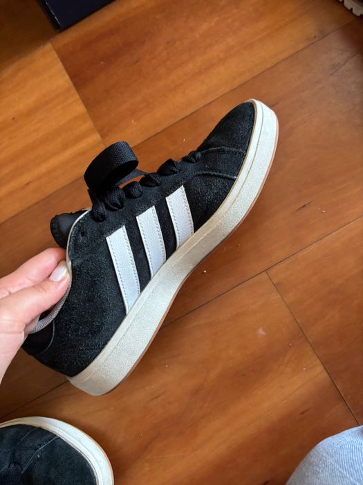 Adidas sapatilhas court base Tam. 40 2/3