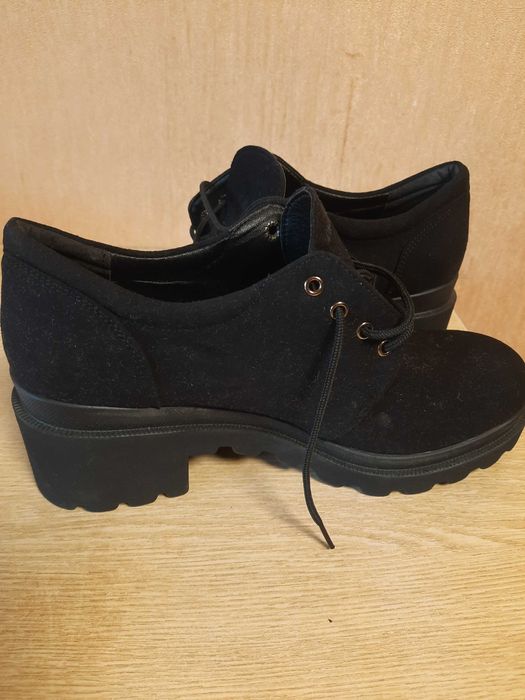 Женские ботинки осень