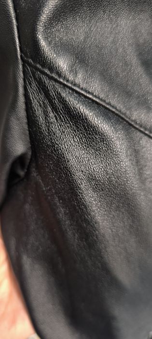 Кожаная куртка ,